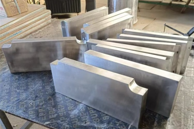 烟台不锈钢包铅件